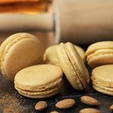 Аромат для свічки та мила Мигдальний макарун (CandleScience Almond Macaron) 1898583306 фото